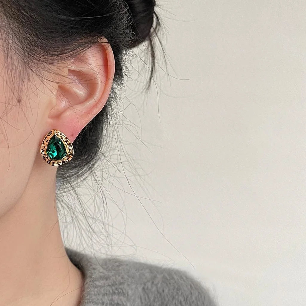 Court Style Teardrop Glass Crystal Stud Earrings Hammered Copper Vintage Luxury Jewelry