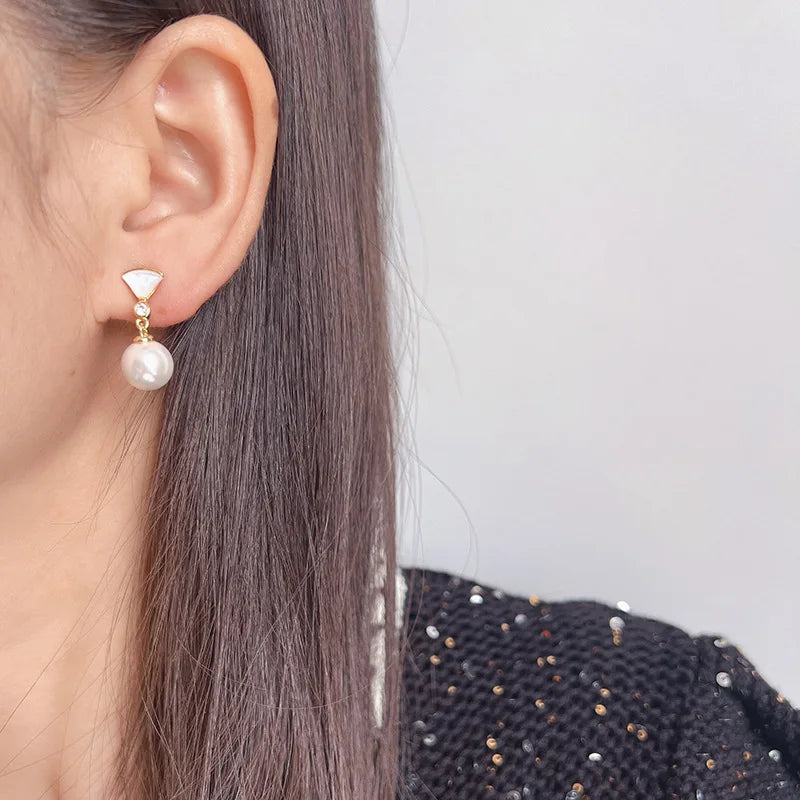 Elegant Gold Tone Shell Fan Pearl Drop Alloy Rhinestone Stud & Clip On No Piercing Earrings