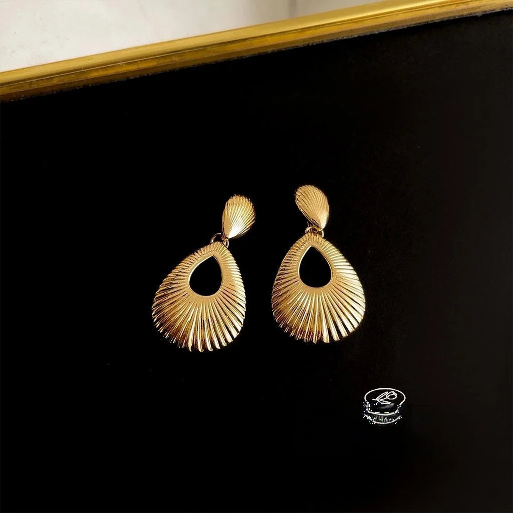 14K Gold Plated Copper Teardrop Drop Earrings Vintage French Court Style Elegant Jewelry