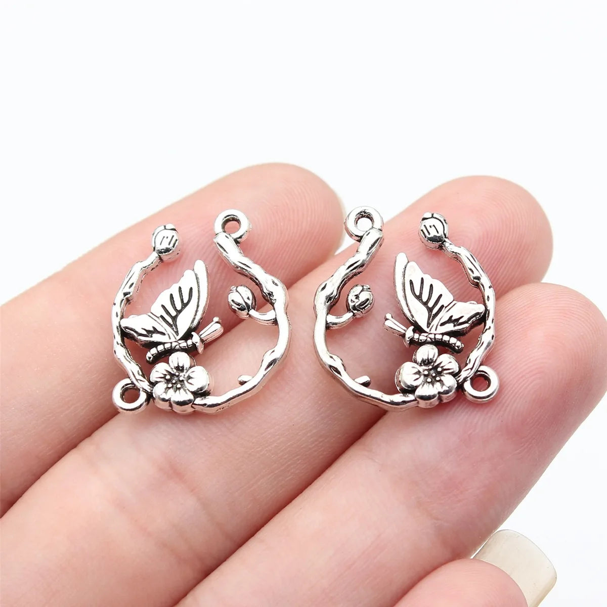 22x19mm 2.1g Antique Silver Zinc Alloy Butterfly Flower Connector Charm for DIY Bracelet Jewelry Making