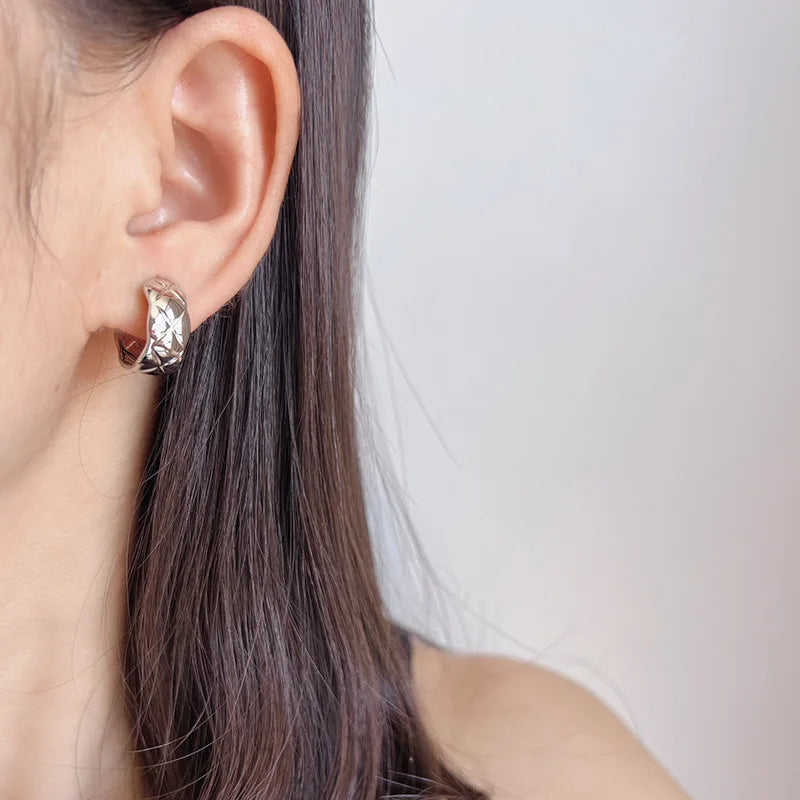 Elegant Silver Alloy Quilted Swirl Hoop Stud & Clip On No Piercing Huggie Statement Earrings