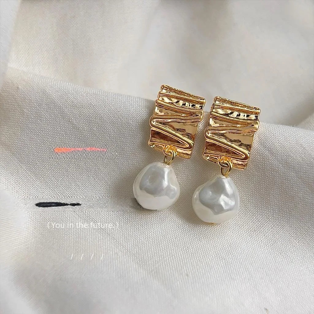 High-End Irregular Baroque Pearl Stud Earrings Geometric Minimalist Light Luxury Jewelry For Women