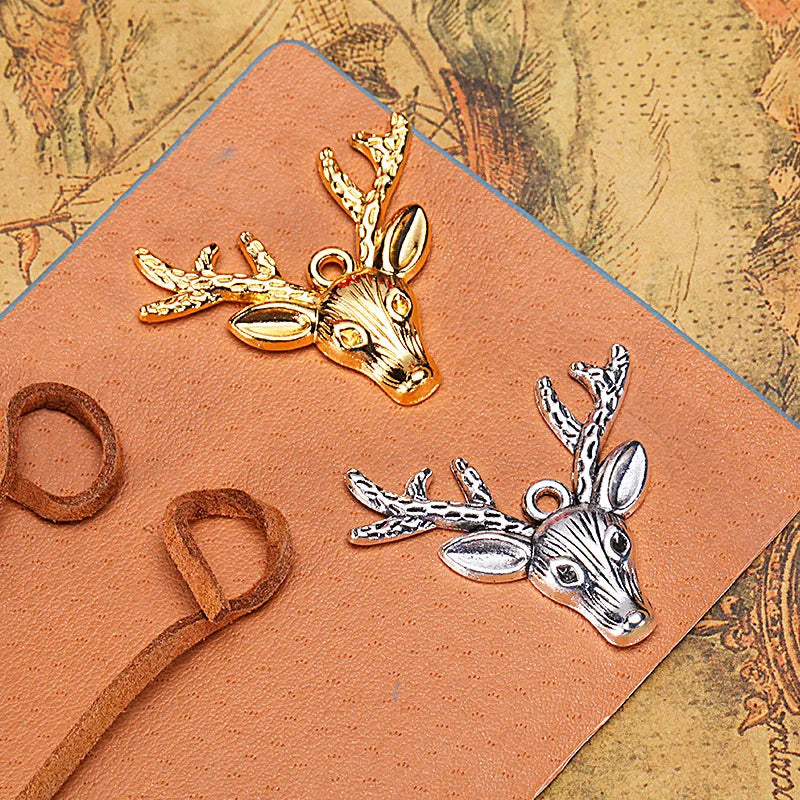 36x33MM Zinc Alloy Reindeer Head Charm Pendant for DIY Necklace Bracelet Jewelry Making