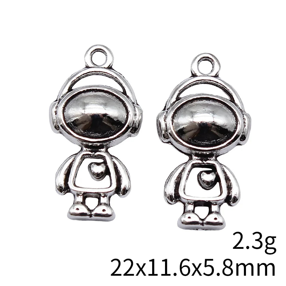 22x11.6x5.8mm 2.3g Antique Silver Zinc Alloy Heart Astronaut charm pendant for DIY necklace bracelet jewelry