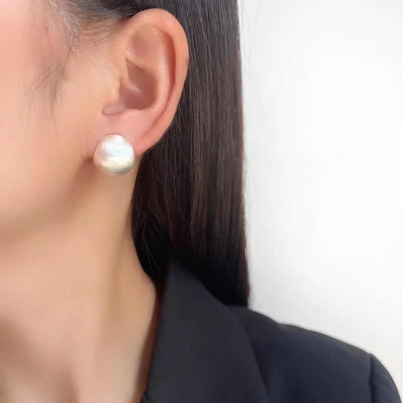 Elegant Brushed Gold Alloy Round Ball Spiral Stud & Clip On No Piercing Women's Fashion Earrings