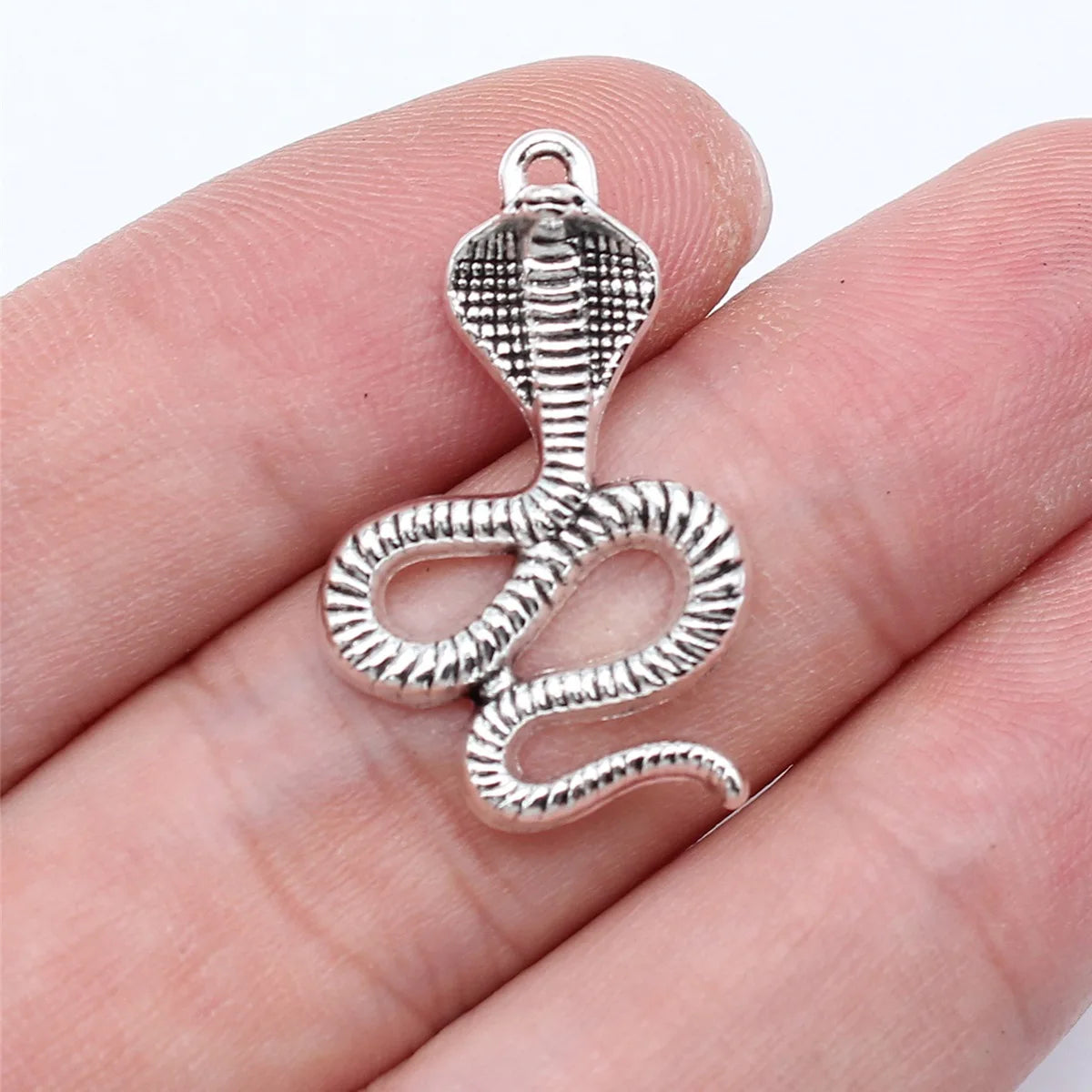 27x18mm 1.8g Antique Silver Zinc Alloy Cobra Charm Pendant for DIY Necklace Bracelet Jewelry Making