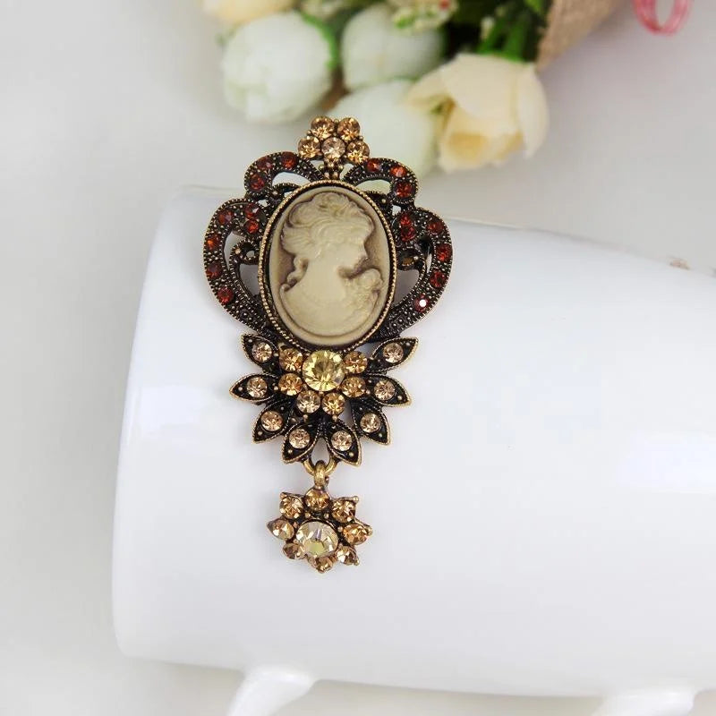 Vintage Beauty Cameo Portrait Alloy Rhinestone Hollow Brooch, Elegant Women's Lapel Pin Suit Accessory