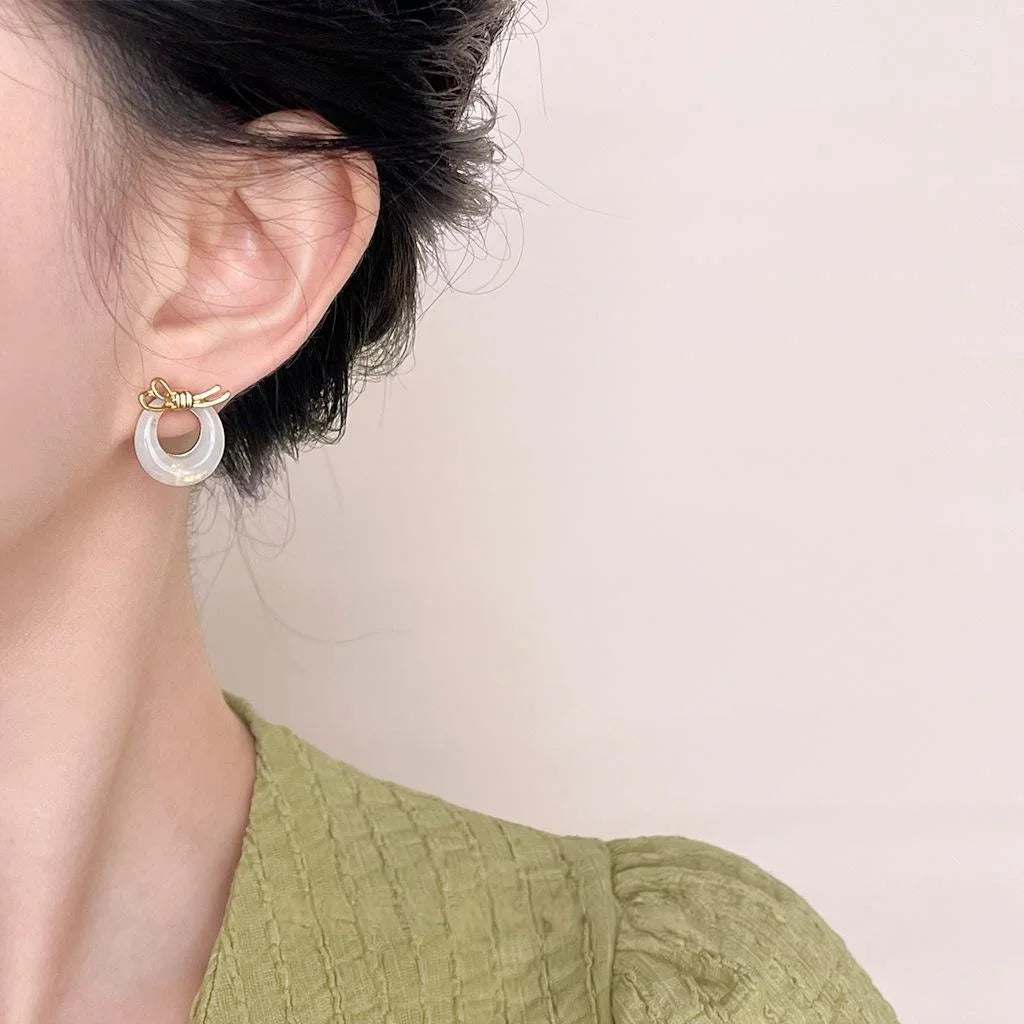 French Vintage 14K Gold Plated Resin Bow Stud Earrings Warm Gradient Round Elegant Jewelry