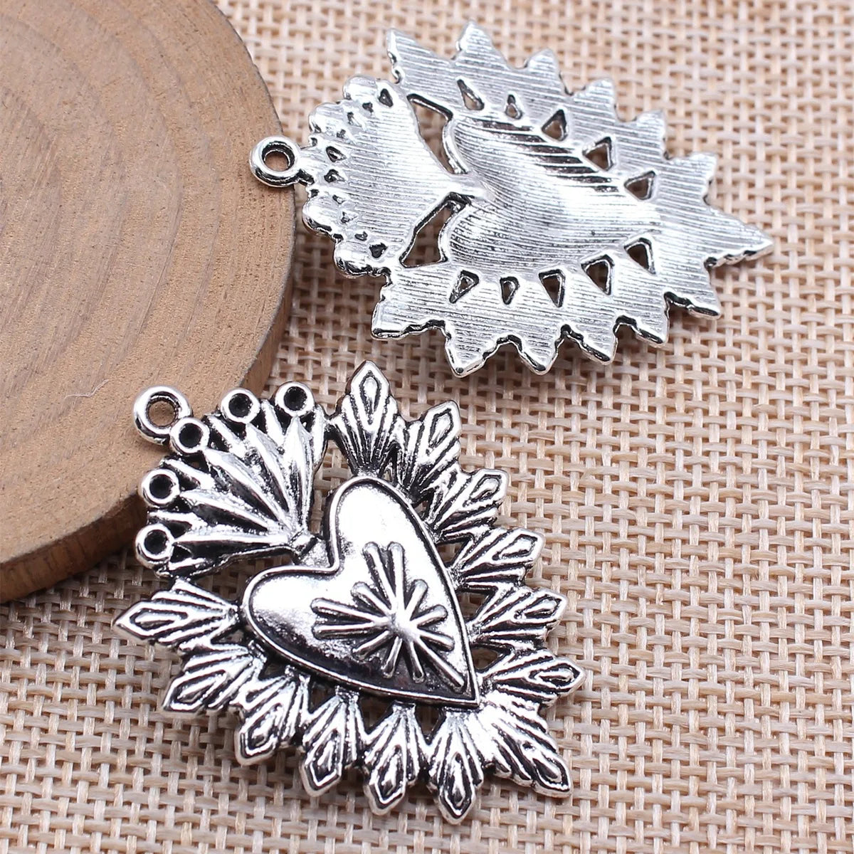 44x33mm 7g Antique Silver Zinc Alloy Gothic Heart charm pendant for punk necklaces and DIY jewelry