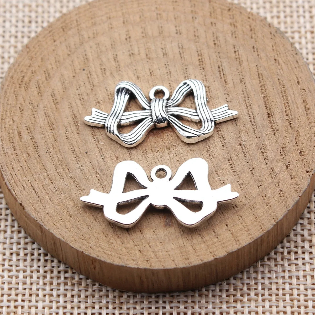 30x15mm 2.2g Antique Silver Zinc Alloy Bowknot Butterfly Charm Pendant for DIY Necklace Bracelet Making