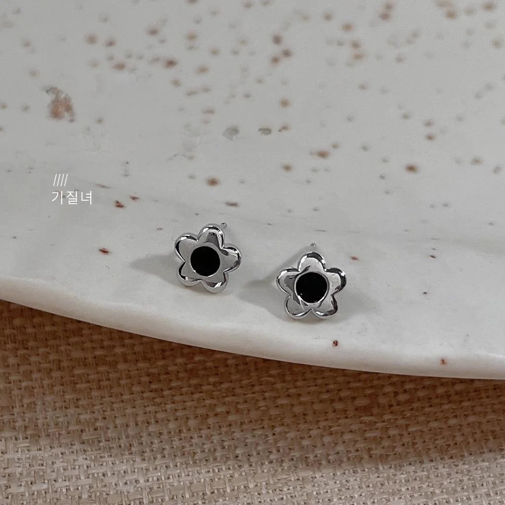 Micro Pave Zircon Mini Flower Stud Earrings Silver Plated Copper Simple Chic Jewelry