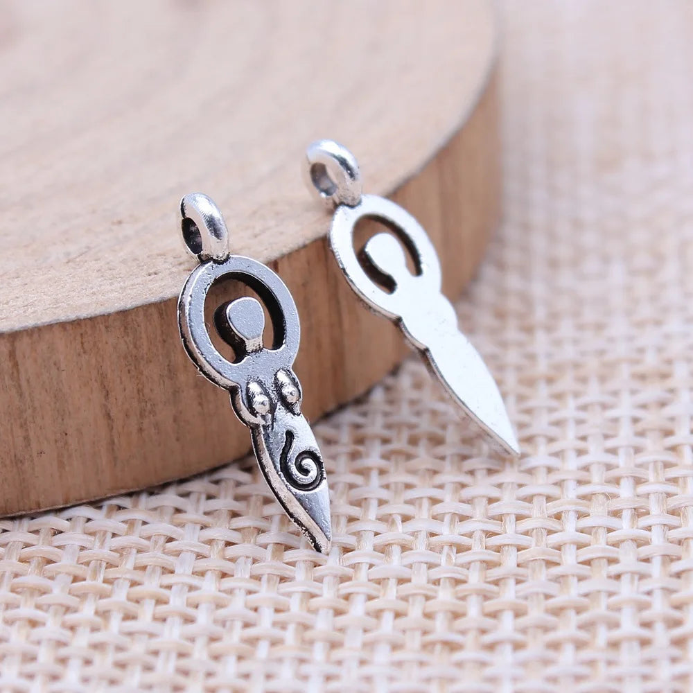 6x18mm 0.4g Antique Silver Zinc Alloy Fertility Goddess Symbol Charm Pendant for DIY Jewelry Making