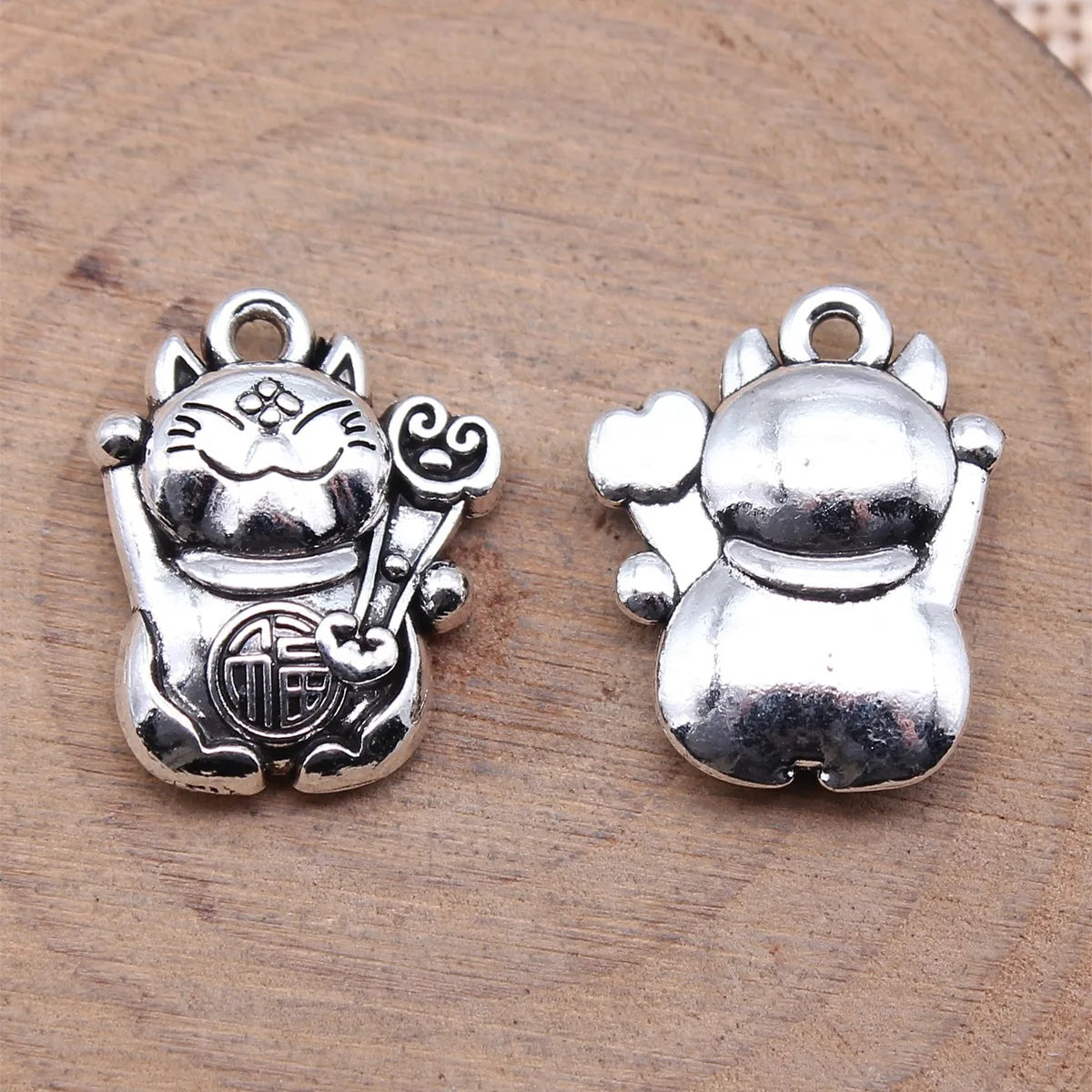 19.6x15.8x4.8mm 3.9g Antique Silver Tone Zinc Alloy Lucky Cat Charm Pendant for DIY Vintage Necklace Bracelet