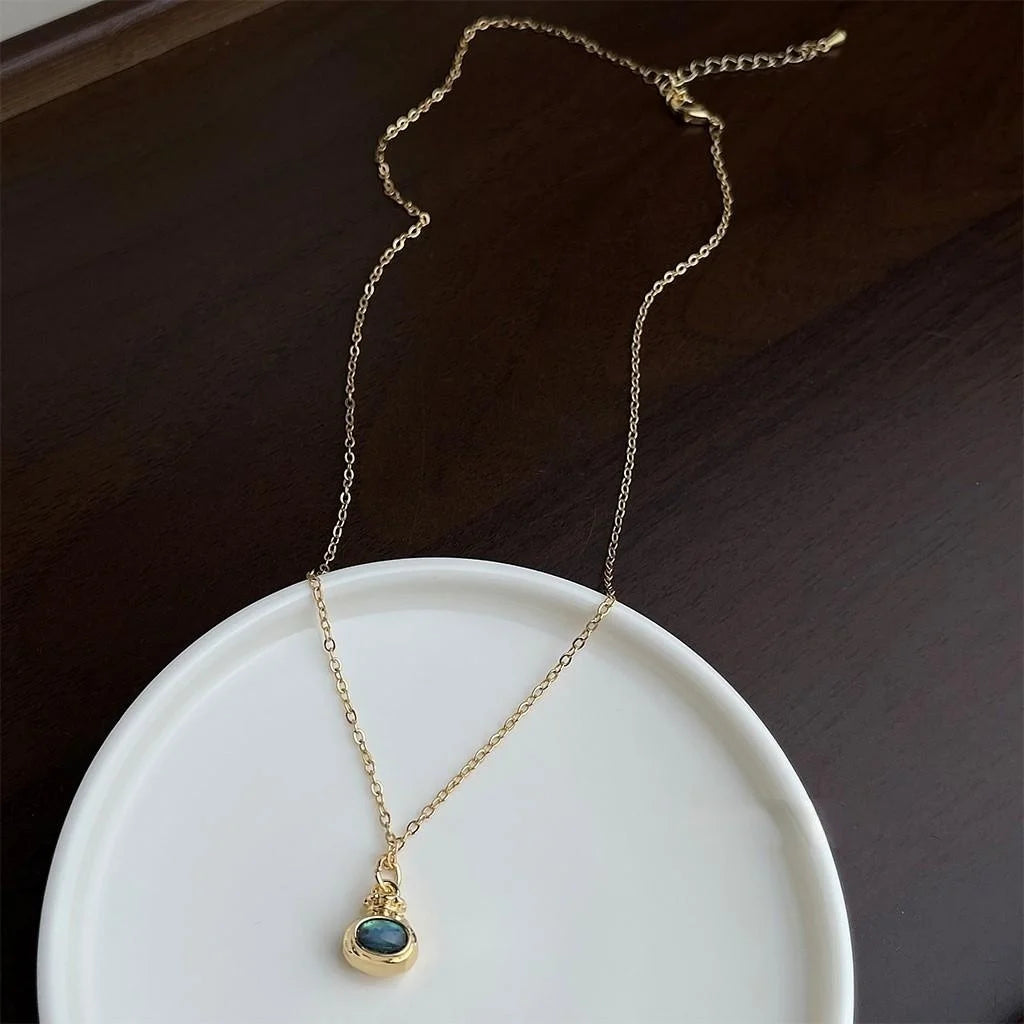 18K Gold Plated Copper Abalone Shell Lucky Bag Pendant Necklace For Women Light Luxury Geometric Collarbone Chain