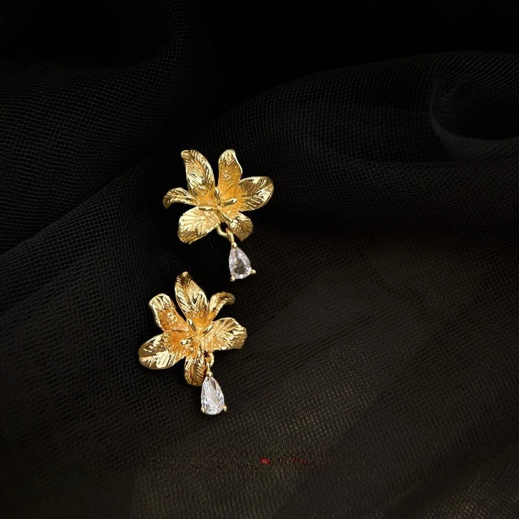 Elegant Vintage 14K Gold Plated Copper Lily Iris Dewdrop Flower Stud Earrings