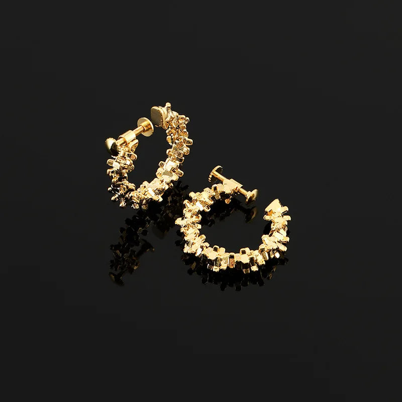 Luxury Rippled Gold Alloy Hoop Stud & Clip On No Piercing Commuter Minimal Metal Circle Earrings
