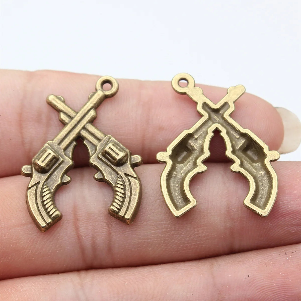 31x23mm 2.7g Multicolor Zinc Alloy Double Pistol Charm Pendant for DIY Necklace Bracelet Jewelry Making