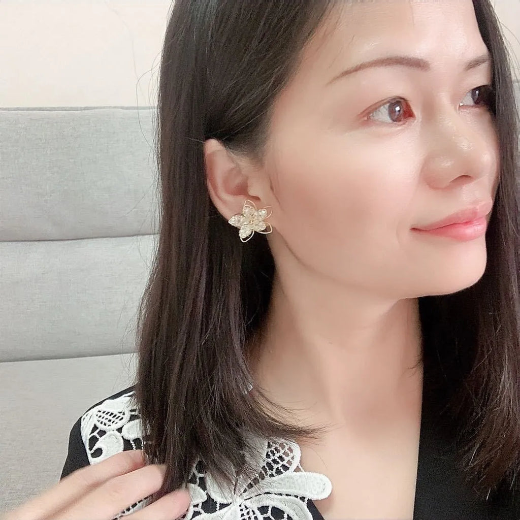 Elegant Daisy Flower Crystal Alloy Wire Stud & Clip On No Piercing French Forest Style Earrings