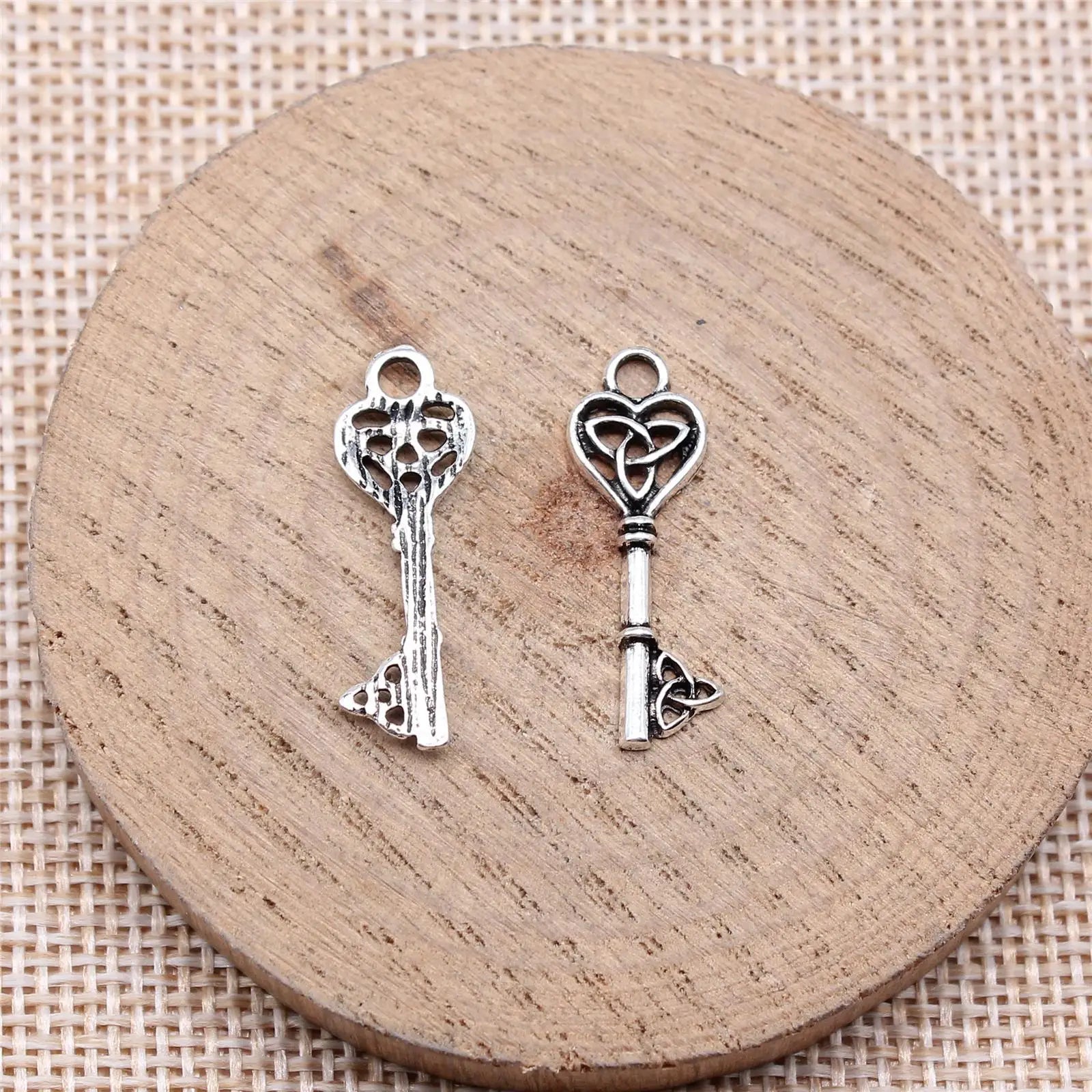 24x8mm 0.67g Antique Silver Zinc Alloy Celtic Knot Key Charm Pendant for DIY Necklace Jewelry