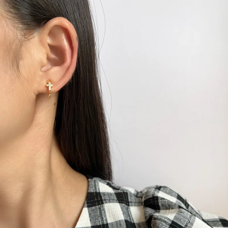 Elegant Mini Cross Rhinestone Spiral Hoop Stud & Clip On No Piercing Commuter Ear Cuff Earrings