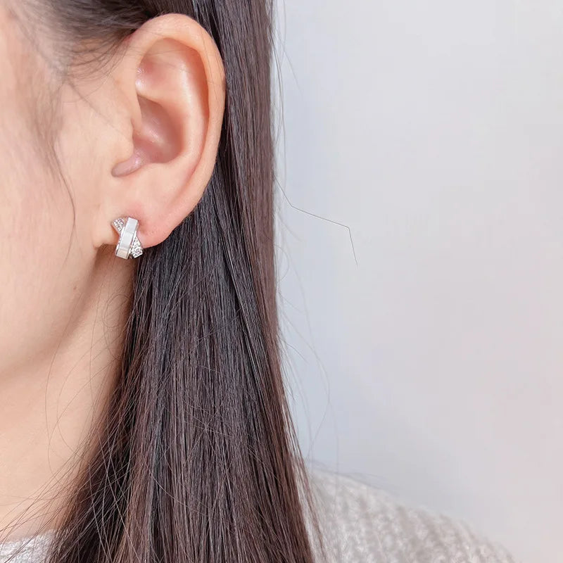 Elegant Shell Cross Mother Of Pearl Zircon Alloy Stud & Clip On No Piercing Geometric Hoop Earrings