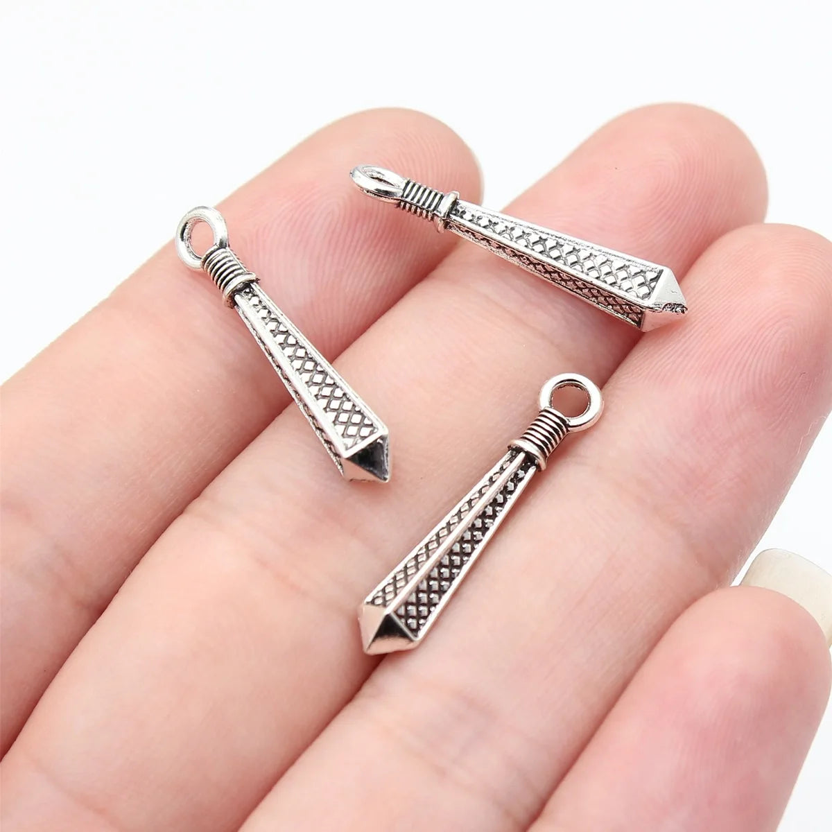 25.5x5x5mm 0.86g Antique Silver Zinc Alloy 3D Cone Spike Charm Pendant for DIY Punk Jewelry Making
