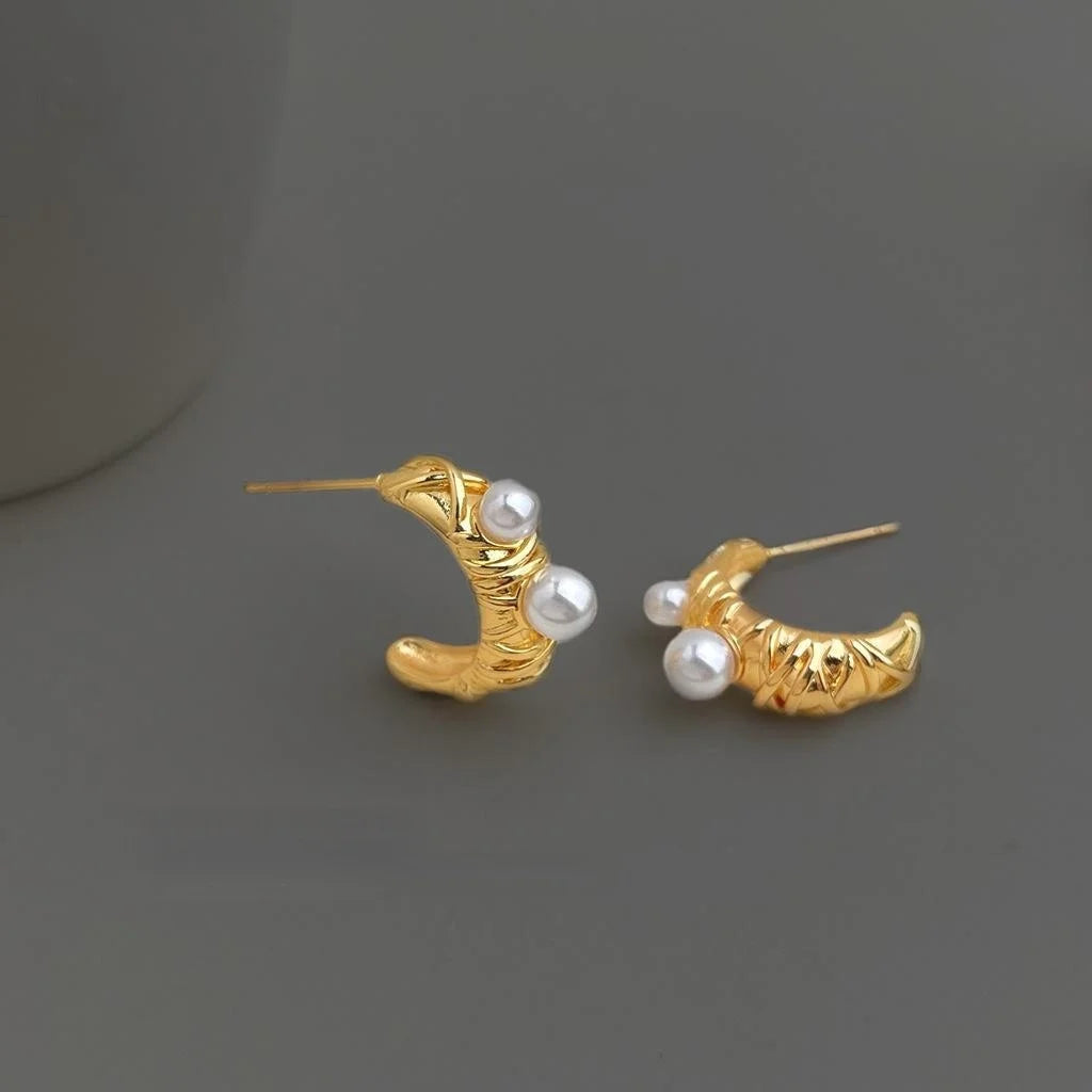 Luxury Electroplated Copper C Shape High Gloss Pearl Geometric Drop Earrings For Women