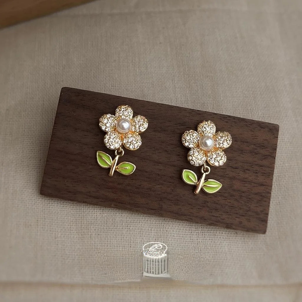 Chic Flower Zircon Copper Drop Earrings With 14K Gold Plating