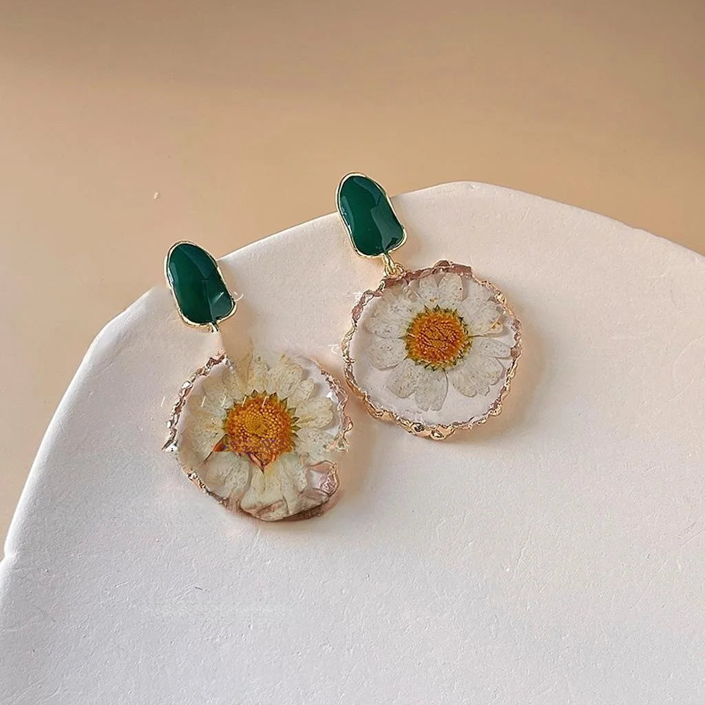 14K Gold Plated Copper Daisy Preserved Flower Stud Earrings For Elegant Office Style