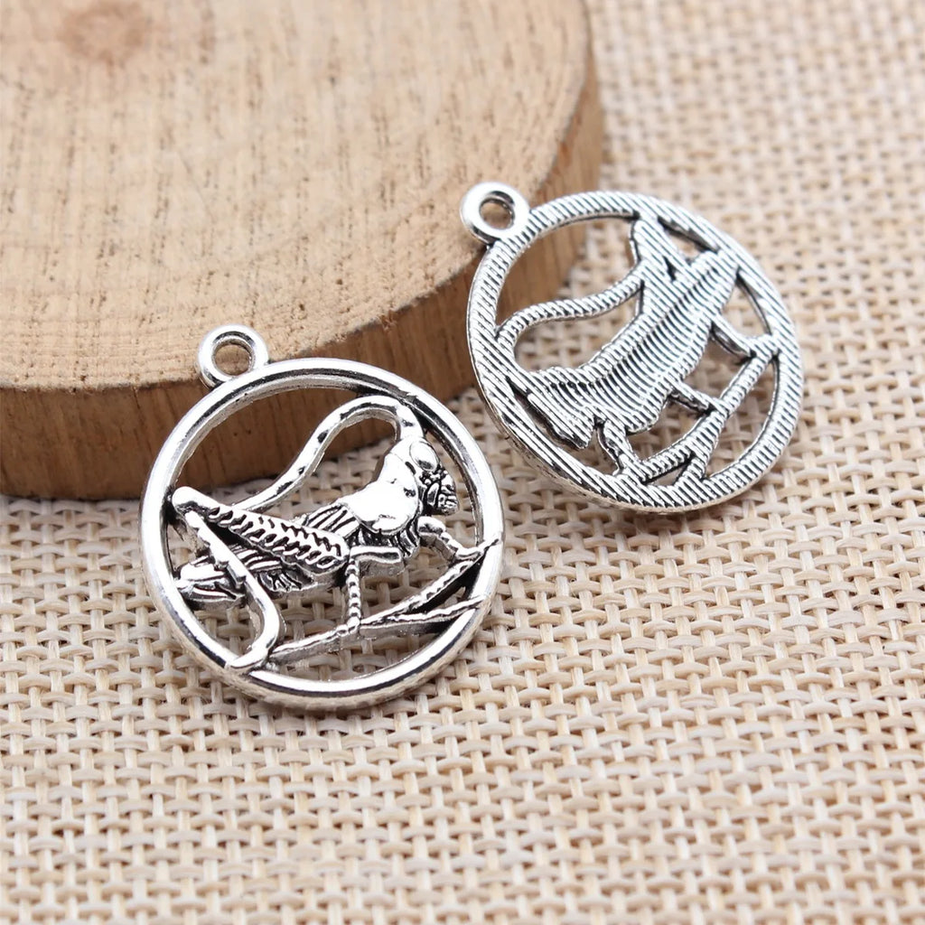 25x22mm 3.3g Antique Silver Zinc Alloy Locust Charm Pendant for DIY Handmade Necklace Bracelet Making