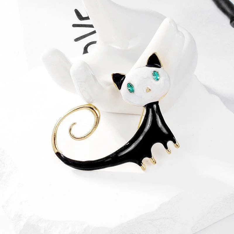Cute Enamel Curled Tail Cat Brooch Alloy Rhinestone Animal Lapel Pin For Coat Suit Gift