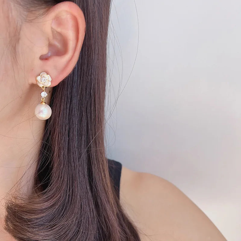 Elegant Camellia Flower Pearl Drop Stud & Clip On No Piercing Alloy Rhinestone Luxury Earrings