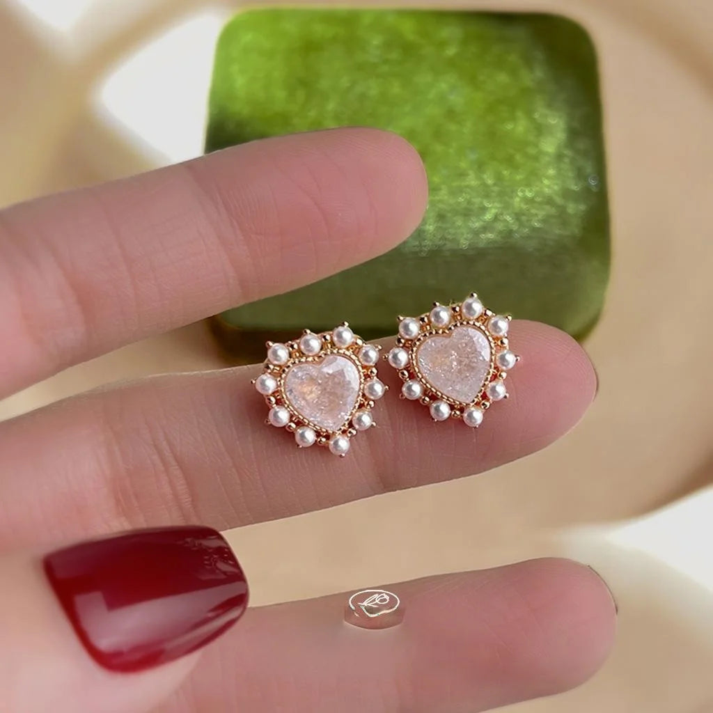 Light Luxury 14K Gold Plated Copper Heart Stud Earrings