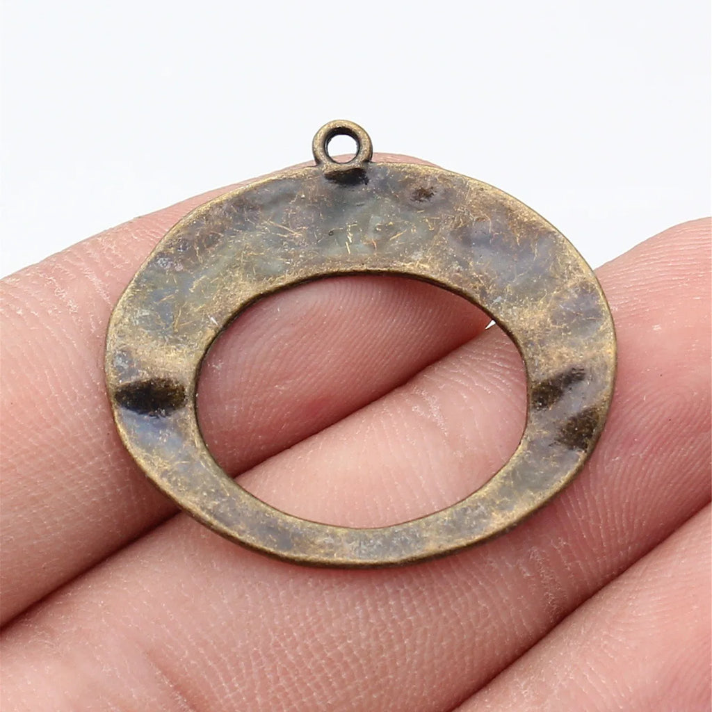 32x29mm 2.4g Antique Bronze Zinc Alloy Hollow Hammered Geometric Charm Pendant for DIY Jewelry Making