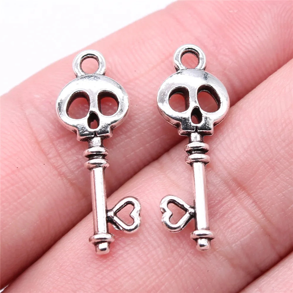 26x9mm 1.16g Multicolor Zinc Alloy Skull Heart Key Charm Pendant for DIY Necklace Bracelet Making