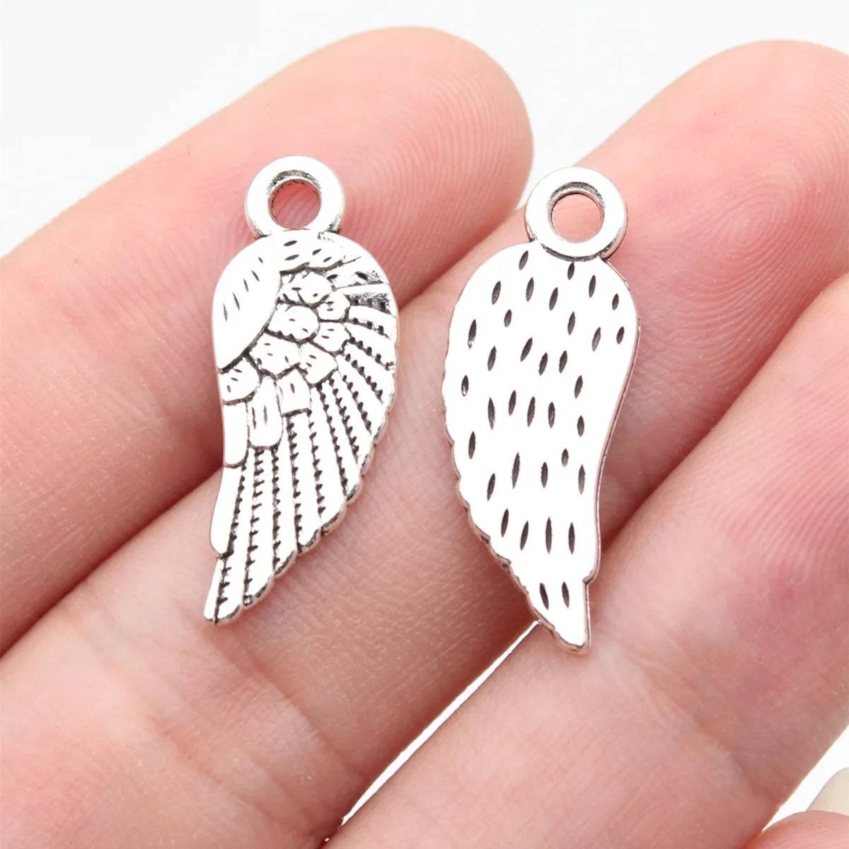 25x10mm 1.35g Antique Silver Finish Zinc Alloy Wing Charm Pendant for Bracelet Necklace DIY Jewelry Making