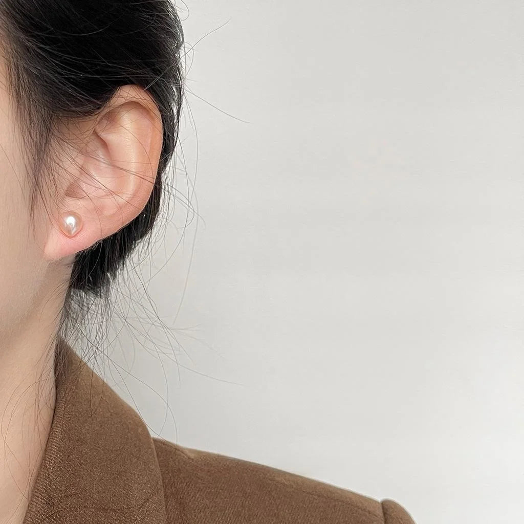 Light Luxury Baroque Pink Freshwater Pearl Stud Earrings, Irregular Geometric Single Pearl Design