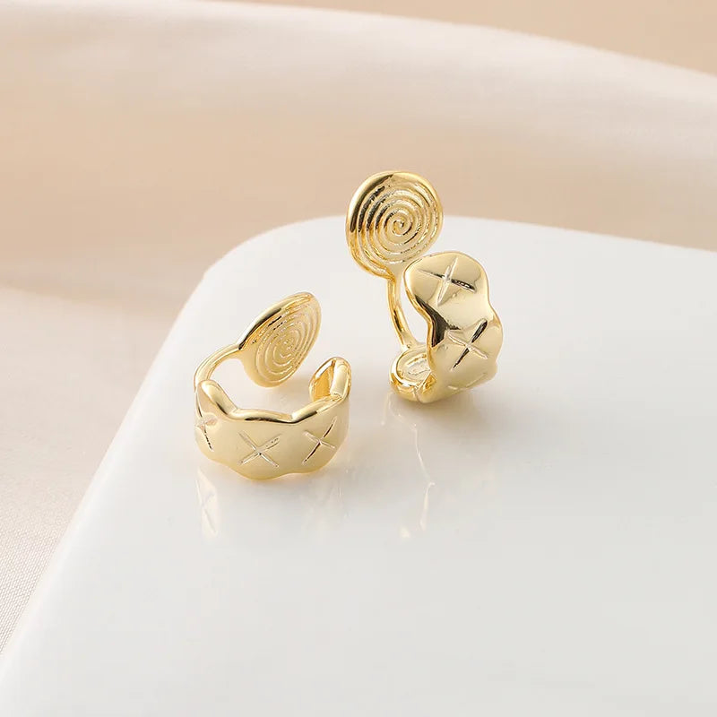 Elegant Gold Alloy Spiral Disc Quilted Star Round Hoop Stud & Clip On No Piercing Fashion Earrings