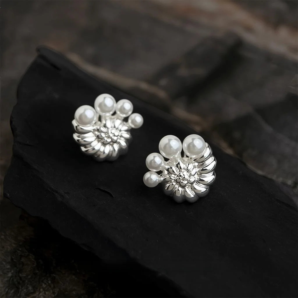 High-Luster Pearl Copper Conch Shell Geometric Stud Earrings Minimalist Designer Style