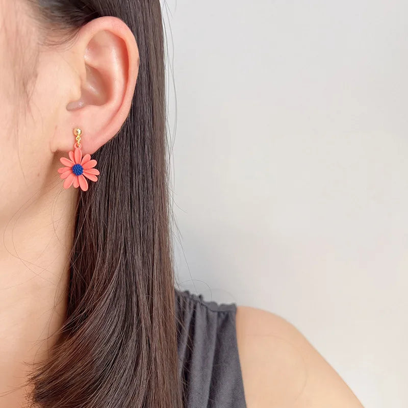 Asymmetric Enamel Daisy Flower Alloy Stud & Clip On No Piercing Sweet Dangle Drop Earrings