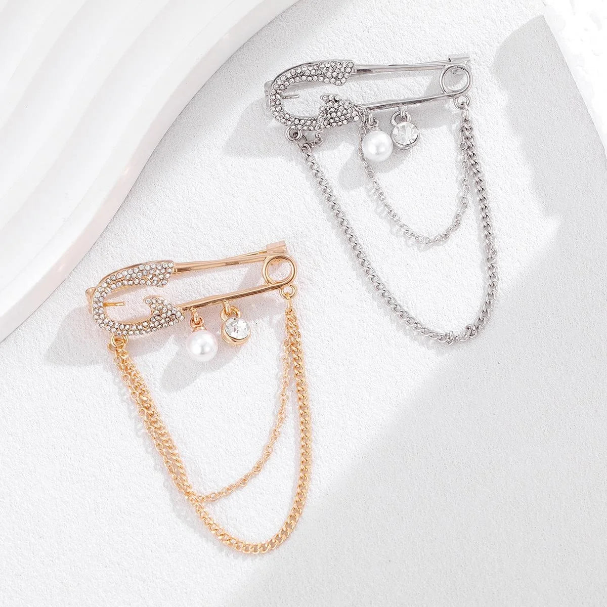 Elegant Gold Alloy Safety Pin Brooch With Rhinestone Pearl Drops And Chain, Women's Lapel Pin Gift