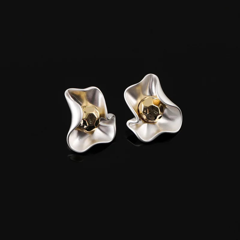 Vintage Matte Alloy Flower Stud & Clip On No Piercing Two Tone Gold Silver Luxury Earrings