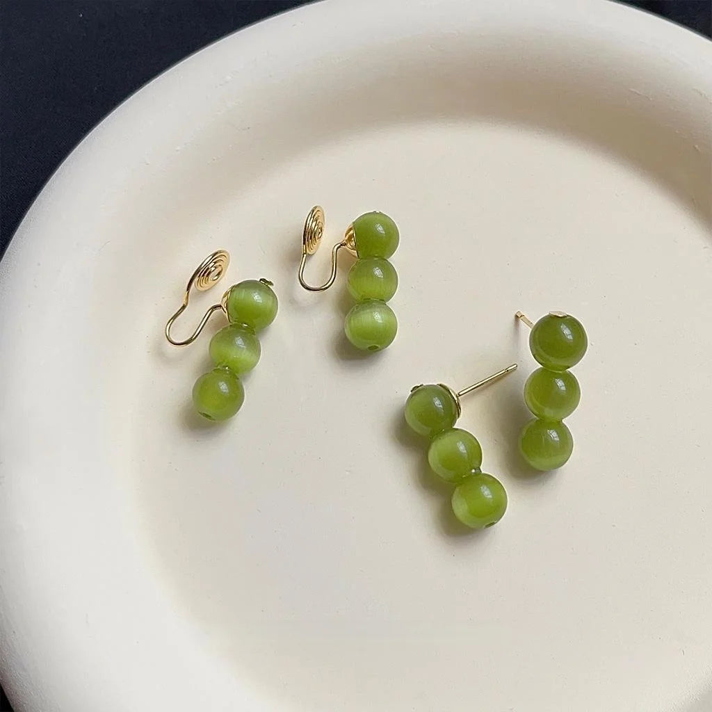 Fresh Forest Style Glass Cat Eye Stone Round Geometric Stud Earrings With Silver Plated Pins