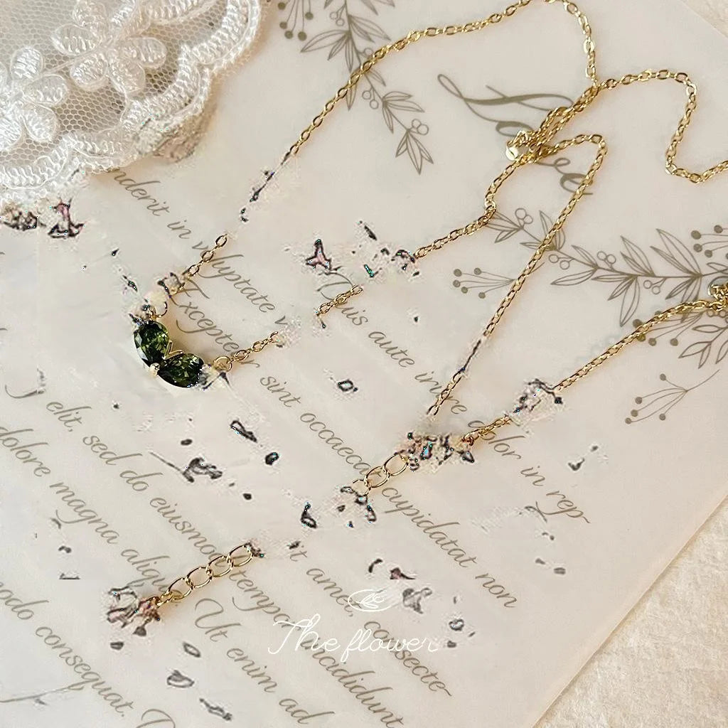 French Vintage Copper Green Sprout Heart Zircon Pendant Necklace For Women Light Luxury Collarbone Chain