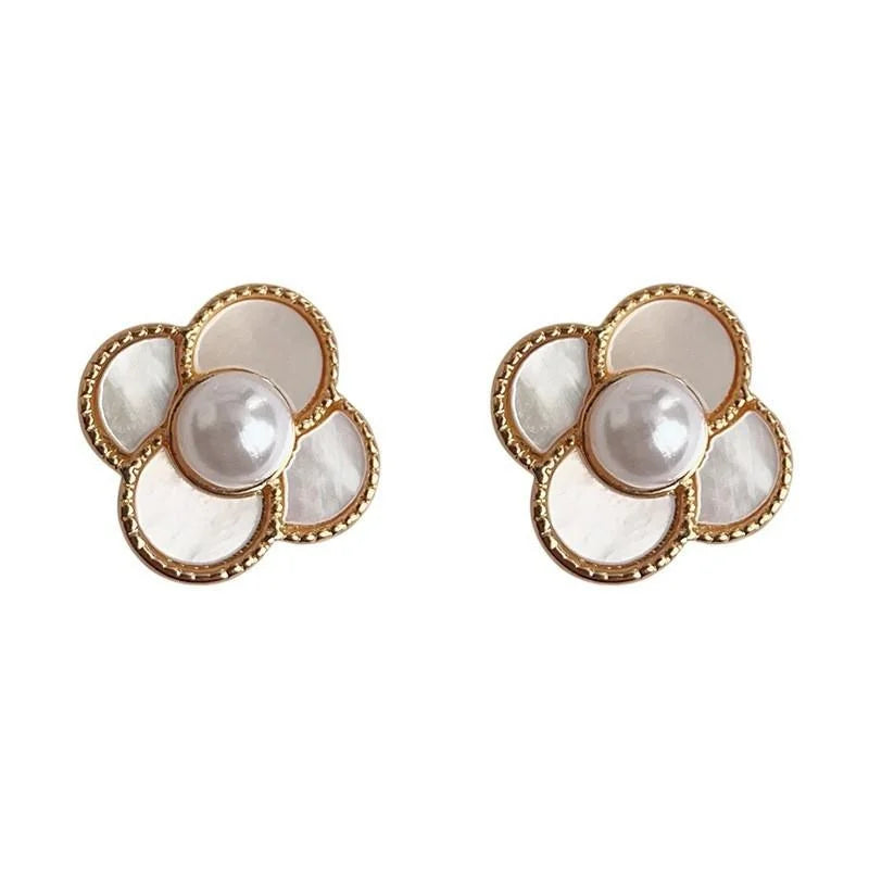 Elegant 14K Gold Plated Copper Natural Shell Flower Stud Earrings For Women