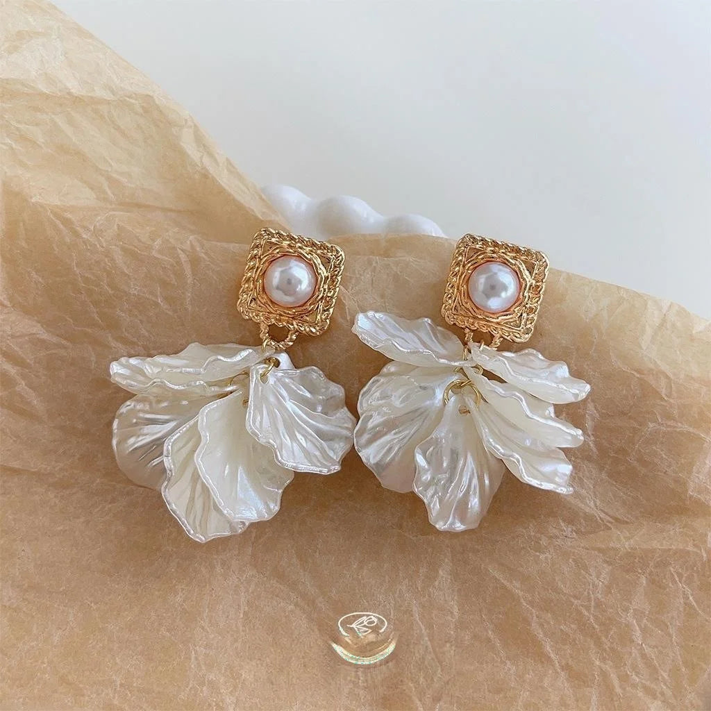 Sweet Vacation Style Acrylic Flower Tassel Drop Earrings With Copper Studs Handmade Jewelry