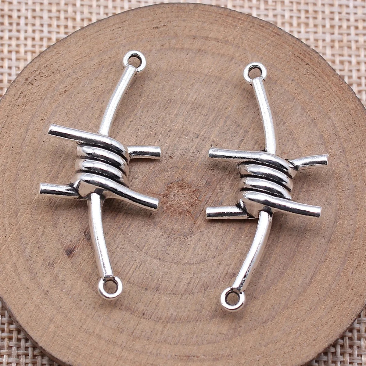 40x19mm 4.6g Antique Silver Zinc Alloy Thorn Connector Charm for DIY Bracelet and Necklace Making