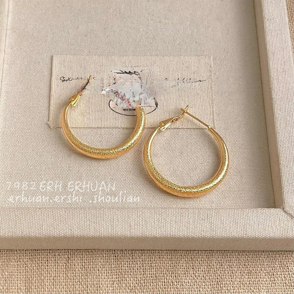 French Hong Kong Style Matte Copper Hoop Earrings Minimalist Geometric Light Luxury Jewelry