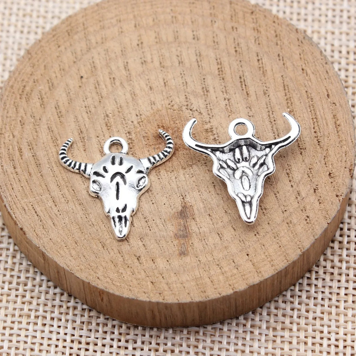 21x20mm 0.9g Antique Silver Zinc Alloy Bull Head Charm Pendant for DIY Necklace Bracelet Making