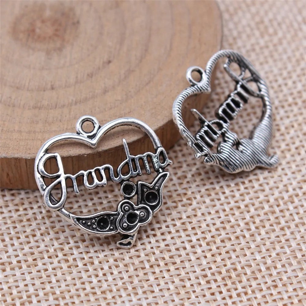 24x24mm 2g Antique Silver Zinc Alloy Grandma Heart Charm Pendant for DIY Bracelet Necklace Making